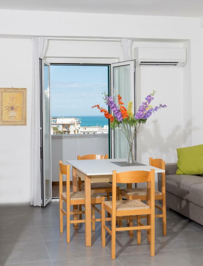 الشقق الفندقية فيستَفي  Svevo Sea House المظهر الخارجي الصورة